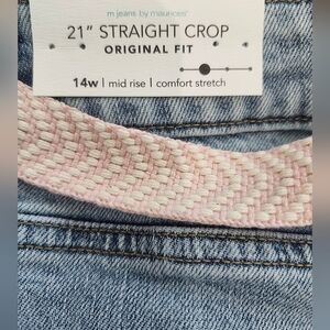 Women's size 14w or 16w straight cropped mid-rise distressed jeans NWT